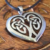 amulett-keltiskt-hjärta